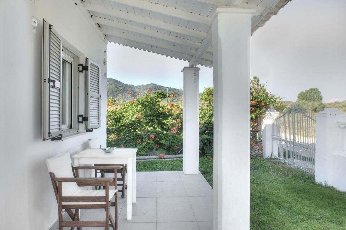 Issos Beach Villa Línia Exteriér fotografie